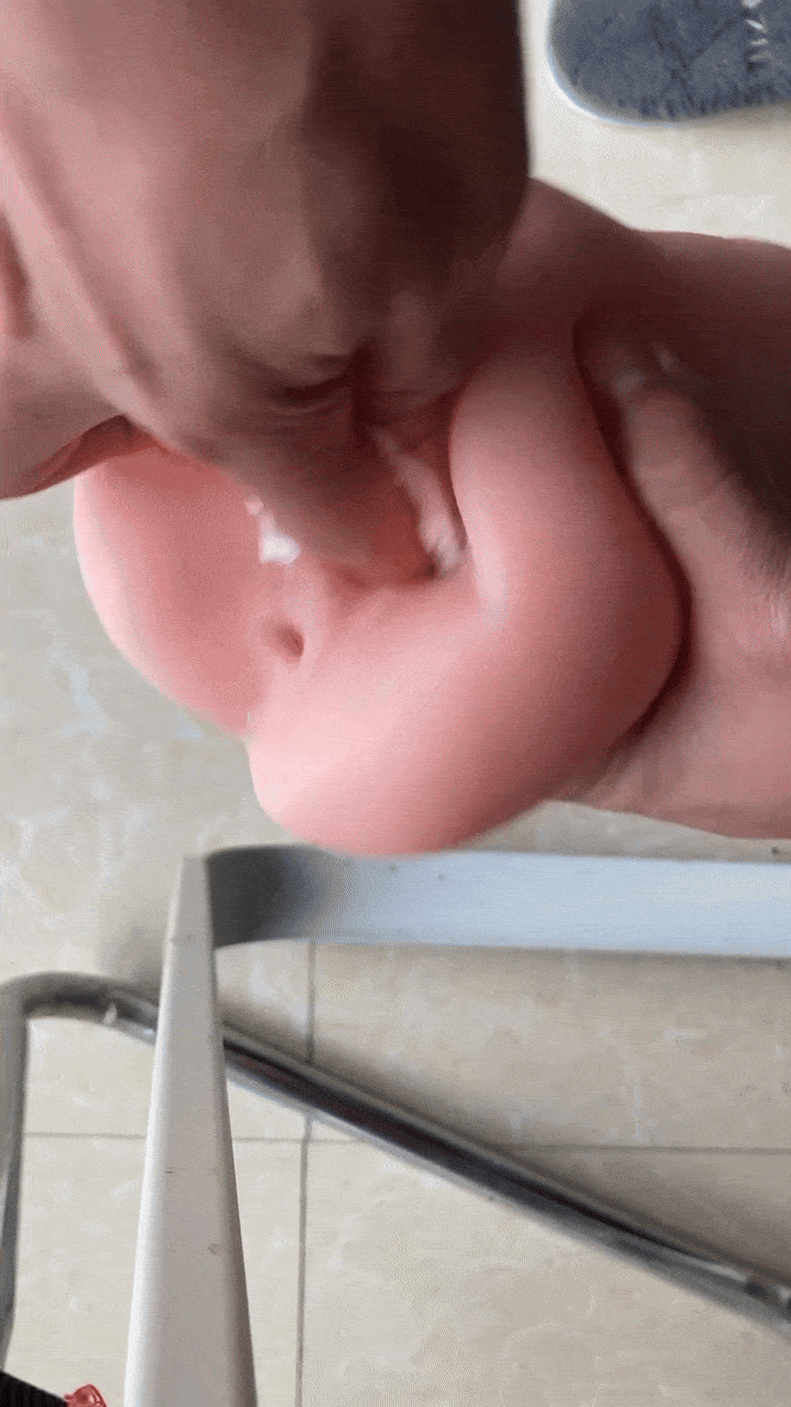 How-to-Quickly-Clean-a-Pocket-Pussy-dry-with-tissue